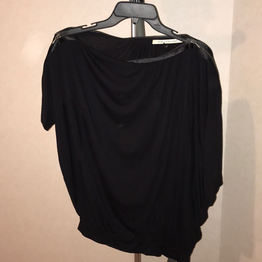 DVF Diane von Furstenberg black zipper shirt